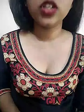 Sexy Divya   online show from May 2026 06:32:01 AM