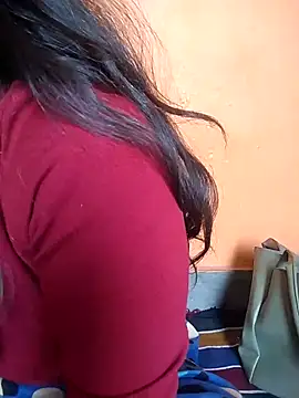 Sexy Divya   online show from May 2026 01:32:01 AM