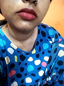 Sexy Divya   online show from April 2026 12:56:01 AM