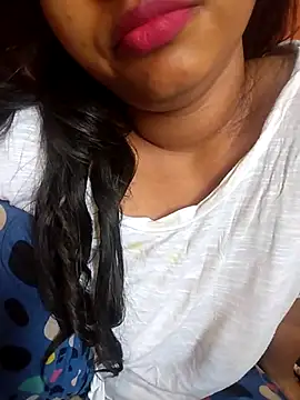 Sexy Divya   online show from April 2026 01:10:01 AM