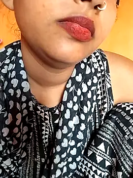 Sexy Divya   online show from June 2026 01:33:01 AM