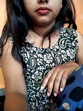 Sexy Divya   online show from May 2026 12:52:02 AM