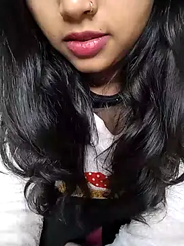 Sexy Divya   online show from January 2026 05:33:02 AM