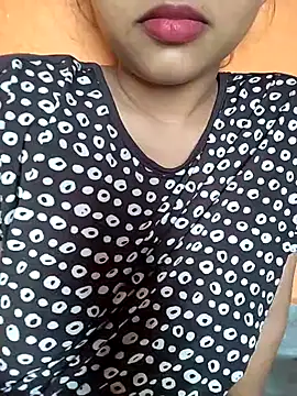 Sexy Divya   online show from June 2026 01:54:01 AM