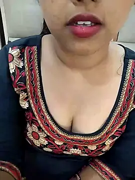 Sexy Divya   online show from May 2026 06:15:02 AM