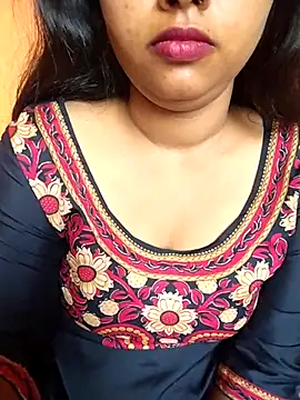 Sexy Divya   online show from May 2026 01:08:01 AM