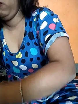 Sexy Divya   online show from April 2026 12:44:02 AM