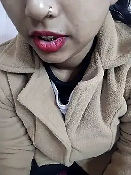 Sexy Divya   online show from January 2026 06:06:02 AM