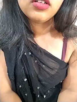 Sexy Divya   online show from May 2026 06:40:02 AM