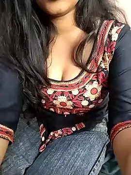 Sexy Divya   online show from March 2026 06:39:01 AM