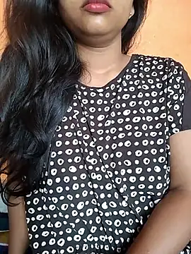 Sexy Divya   online show from May 2026 01:02:01 AM