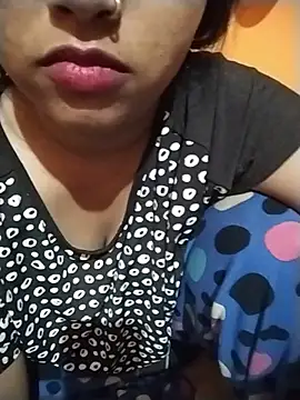Sexy Divya   online show from May 2026 06:47:01 PM