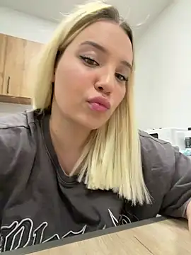 KilianaNoir online show from March 2026 08:01:02 PM