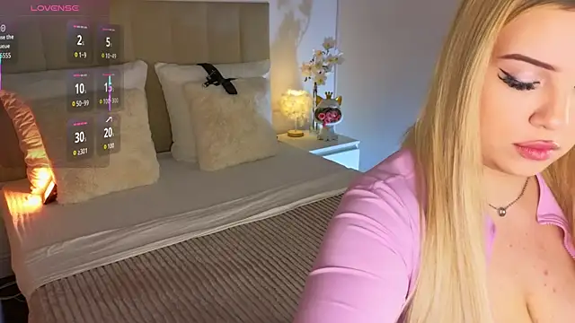 KilianaNoir online show from November 2025 06:47:01 AM