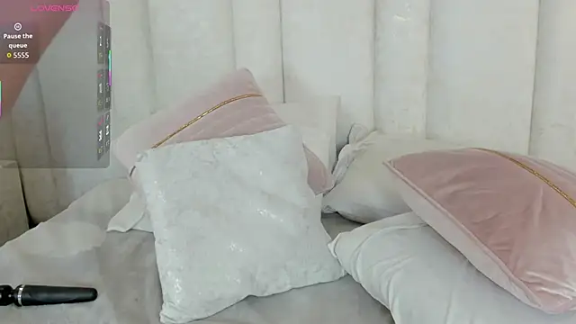 Snapshot of caro_gemm chatting on February 2026 04:43:01 AM caro gemm online show from February 2026 04:43:01 AM