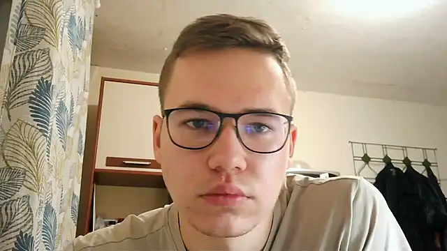 Yminoske online show from November 2025 02:31:02 PM