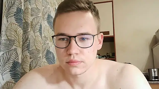 Yminoske online show from November 2025 01:48:02 PM