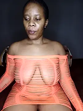 Snapshot of Emmylove-xr25 chatting on December 2025 07:57:02 PM Emmylove-xr25 online show from December 2025 07:57:02 PM