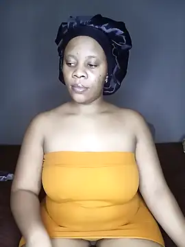 Snapshot of Emmylove-xr25 chatting on December 2025 08:57:02 PM Emmylove-xr25 online show from December 2025 08:57:02 PM