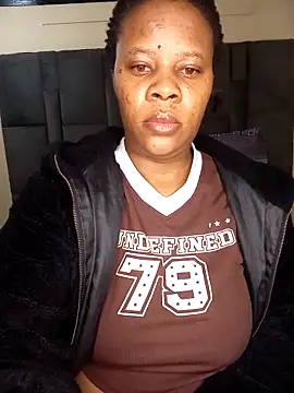 Emmylove-xr25 online show from April 2026 07:48:01 AM