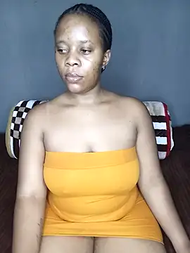 Snapshot of Emmylove-xr25 chatting on December 2025 01:01:02 PM Emmylove-xr25 online show from December 2025 01:01:02 PM