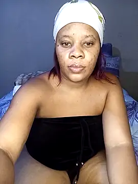 Snapshot of Emmylove-xr25 chatting on February 2026 08:16:01 PM Emmylove-xr25 online show from February 2026 08:16:01 PM