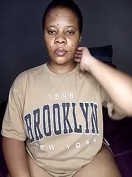 Snapshot of Emmylove-xr25 chatting on February 2026 09:37:01 PM Emmylove-xr25 online show from February 2026 09:37:01 PM