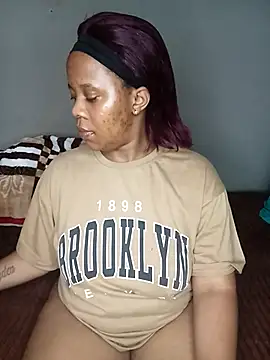 Snapshot of Emmylove-xr25 chatting on November 2025 07:20:02 AM Emmylove-xr25 online show from November 2025 07:20:02 AM