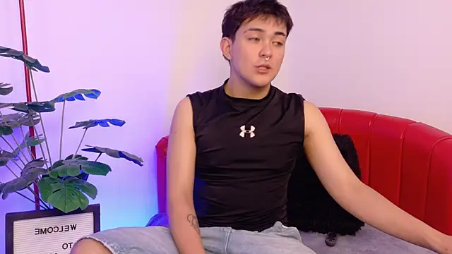 Snapshot of Valentin_X chatting on November 2025 10:46:02 PM Valentin X online show from November 2025 10:46:02 PM