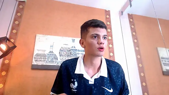 Lucian Mills online show from November 2025 11:19:02 PM