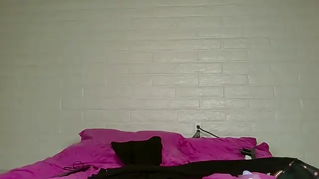 nikkibae33 online show from March 2026 04:31:02 AM