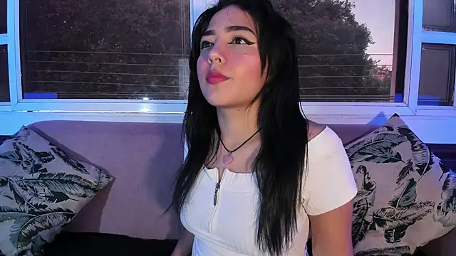 YaraShine online show from December 2025 11:49:02 AM