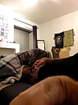 thenakedtraveler online show from November 2025 12:58:02 AM