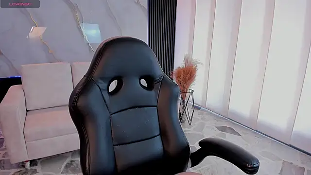 Saara Corraless online show from April 2026 03:16:02 PM