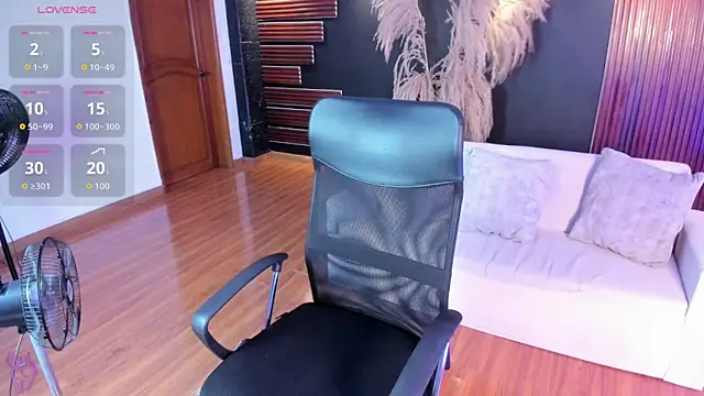 Saara Corraless online show from March 2026 07:13:02 PM