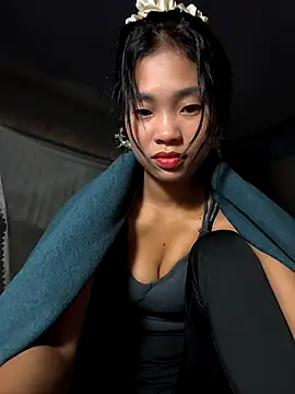 Lynly k2 online show from November 2025 12:47:01 AM