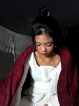 Lynly k2 online show from December 2025 12:49:02 PM