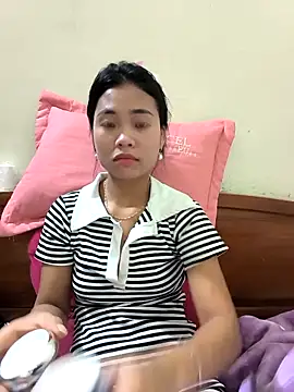 Lynly k2 online show from March 2026 01:16:01 PM