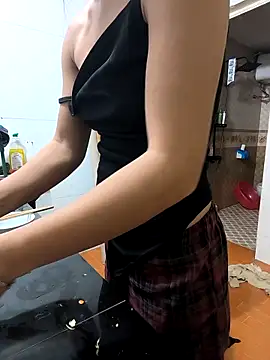 Lynly k2 online show from March 2026 11:41:01 AM