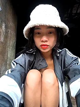 Lynly k2 online show from November 2025 01:10:02 AM