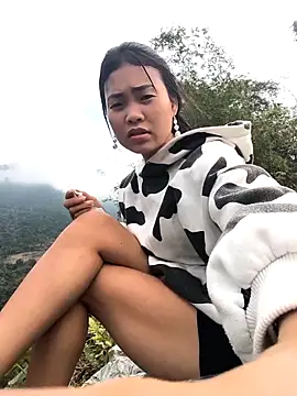 Lynly k2 online show from February 2026 07:39:01 AM