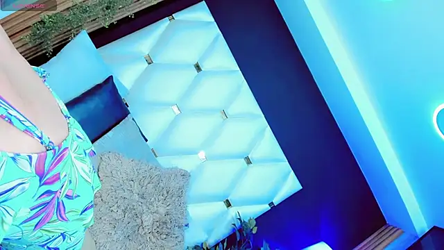 AnnaRouseQueen online show from March 2026 08:53:01 PM