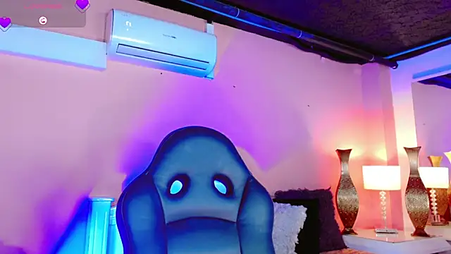 AnnaRouseQueen online show from February 2026 07:55:02 PM