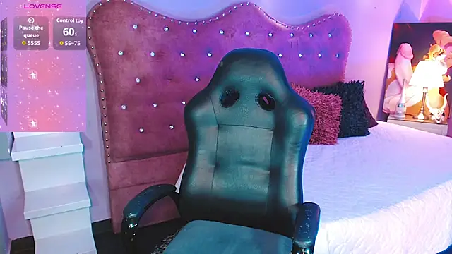 AnnaRouseQueen online show from November 2025 04:13:01 AM