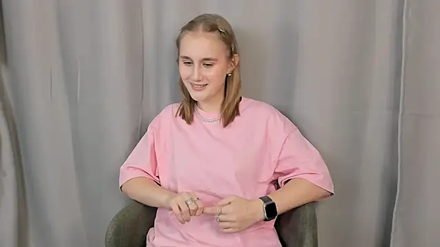 Snapshot of MicahZeigler chatting on November 2025 08:29:02 AM MicahZeigler online show from November 2025 08:29:02 AM