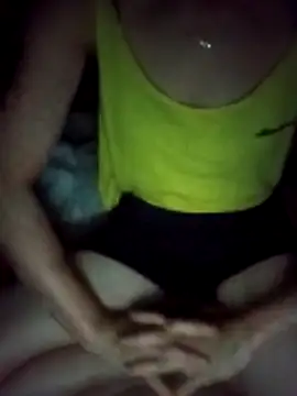 Snapshot of Lynn-122 chatting on April 2026 09:05:02 PM Lynn-122 online show from April 2026 09:05:02 PM