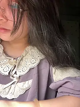 Lynn-122 online show from November 2025 07:01:02 AM