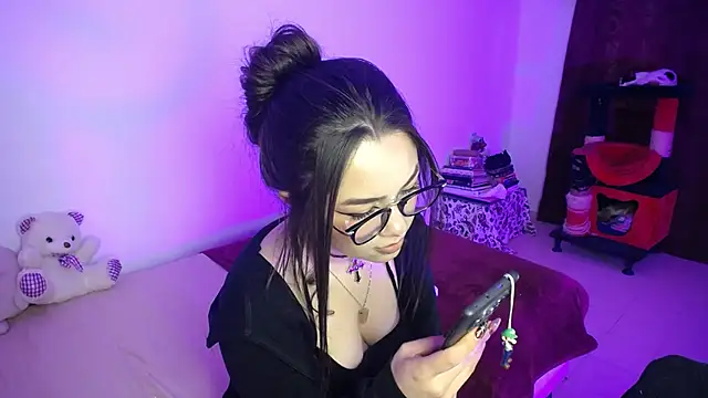  Pariiss online show from April 2026 10:49:01 PM