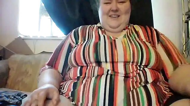 mayflower420 online show from April 2026 02:00:01 PM