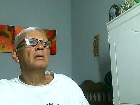 dirtysluttyfist online show from November 2025 01:26:02 PM